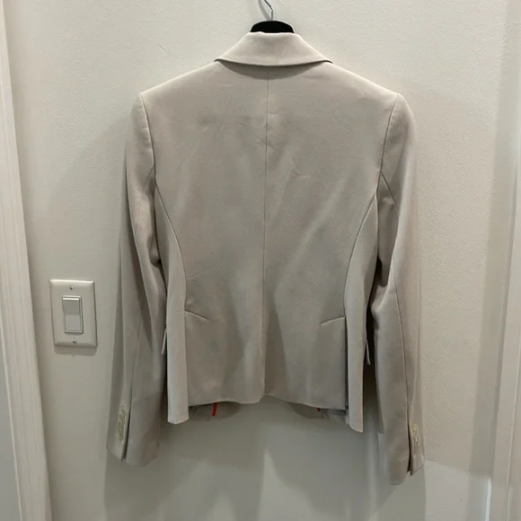 Express - Picture 2 of 6